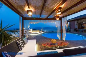 Eva's Luxury Villa - Image 2