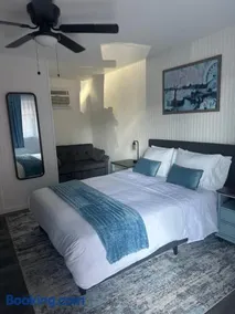 Lake Shafer Resort - Image 2