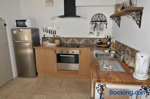 Chez LuLu Holiday Home - Image 2