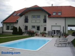 Urbarialhof - Image 1