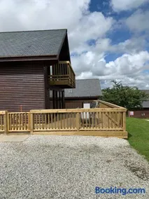 Retallack Resort 4 bedroom lodge - Hot Tub for hire on request -Pool & Spa - Image 5