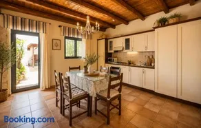 Niriides Villas - Image 2