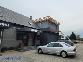 M-23 Hotel - Image 2