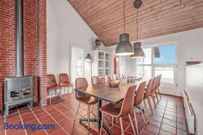 Ferienhaus mit Whirlpool, Terrasse und Pool - Image 4