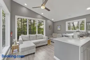 Lily Pad Hideaway on 19 Acres - Image 1