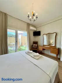 Villa Jasmin private pool - Image 5