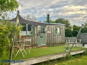 Willowbank shepherds hut - Image 2