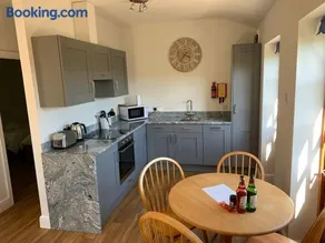 Ashton Cottages - Image 2