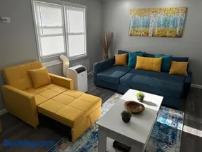 Home away from home in the burbs - Image 3