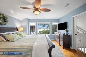Newly Listed Bluff Villa with Creek and Golf Course Views - Image 3
