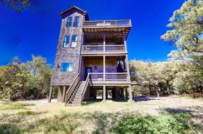 BX06 The Tree House - Image 1