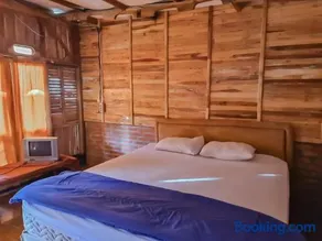 Family Guest House Lembang RedPartner - Image 1