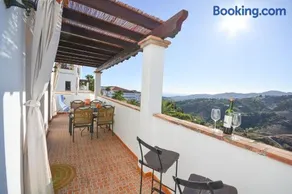 La Fuente APT6, Frigiliana Amazing 2 bedroom Family Apartment with views, Padel Court and 2 Pools HansOnHoliday Rentals - Image 2