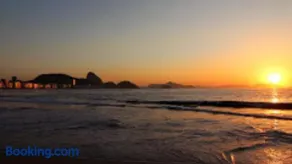 Pousada Fullano _ Entre Copacabana e Ipanema – Suítes Privativas Confortáveis! - Image 3