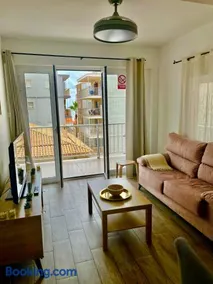 Spacious Apartment Right Next to Miramar Beach - Image 1