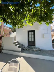 Yayas Family House - Image 1