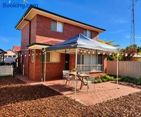 Kennington Units Family - Image 1