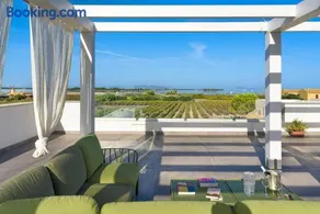 Martina's Vineyard - rooms - Image 3