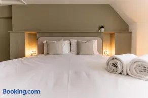 Tiny House, Stunning 1 Bed, Super King, Freestanding Bath, Parking - Image 5