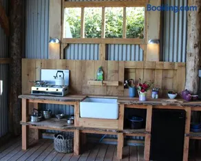 The Edwardian Caravan 'Dora' - Image 3
