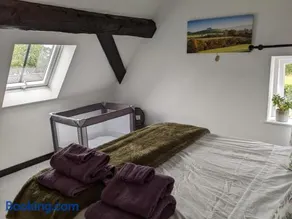 Characterful 2 bed cottage, quiet village setting - Image 3