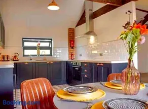 Hayes Suite - Image 1