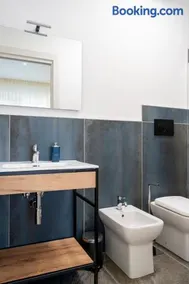 Venice Fusina Rooms Private Bathrooms & Parking - Image 2