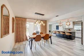 Boynton 3 2 Pool House - Image 2