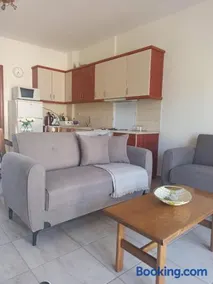 Eleni's - Image 4