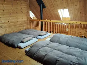 Siodomi Marinki shared wood lodge, pets allowed for a fee - Image 2