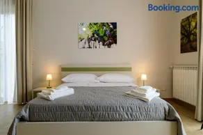 Bee Happy - Bed and Breakfast - Image 3