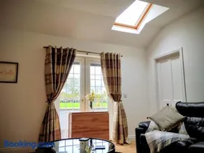 Hillview - Image 3