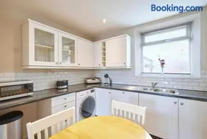 Kurnell Cottage, Staithes - Image 2