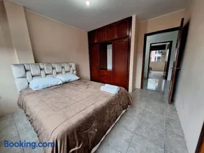 Grande departamento cerca al Shopping y con garage - Image 4