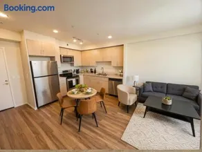 Central Northridge Apartment near CSUN - Image 3