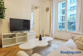 INS style 2 bdrs APT in 15arr cente 1mins to metro N15-128 - Image 4