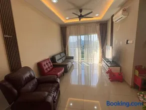 Pool View LBS Skylake Residence by Syida Ramli - Image 2