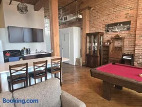 Detroit Riverwalk Loft - Image 2