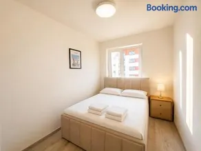 Newly Built Apartment with Free Parking & Balcony - Image 3