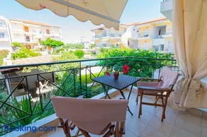 Maltepe Apartment by RentalsPro - Kallithea Halkidiki - Image 3