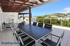 Stylish Beachside Holiday Penthouse - Image 5