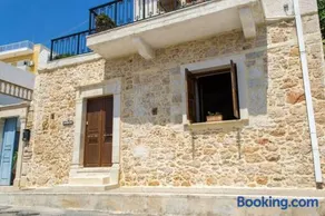 Traditional House under Kazarma Fortress in Sitia - Image 4
