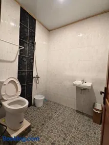 Lotus 2 Guest House - Image 5