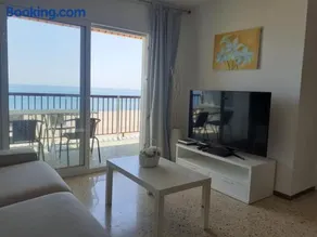 Suitur apartamento primera linea mar vistas playa - Image 3