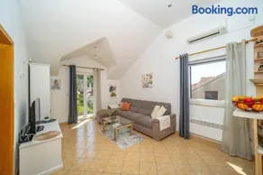 Adriatic Sea View Penthouse Apartment with parking - 5 min walk to coast - Image 4