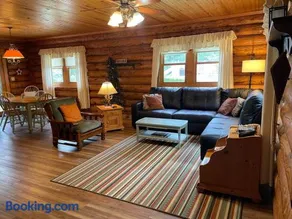 Relaxing Family Cabin with Pool &Hot Tub! Sleeps 5! - Image 2