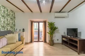 Bright and Cozy - 2 Bedrooms 1.5 Baths - La Latina - Image 3