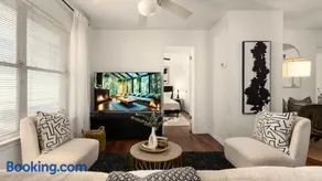 Quiet 2BR Near UT - Just 6 Min to Downtown - Image 1