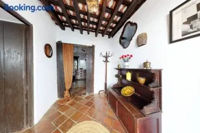 La casa del piano - Beautiful 18th century house with courtyard & pool - Image 3