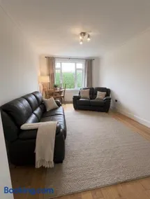 2 bedroom zoo corstorphine - Image 5